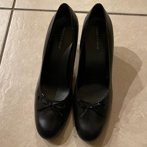 Predictions Black High Heels with Bow Accents